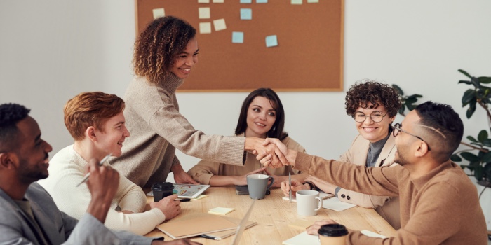 gruppo di persone che prendono decisioni